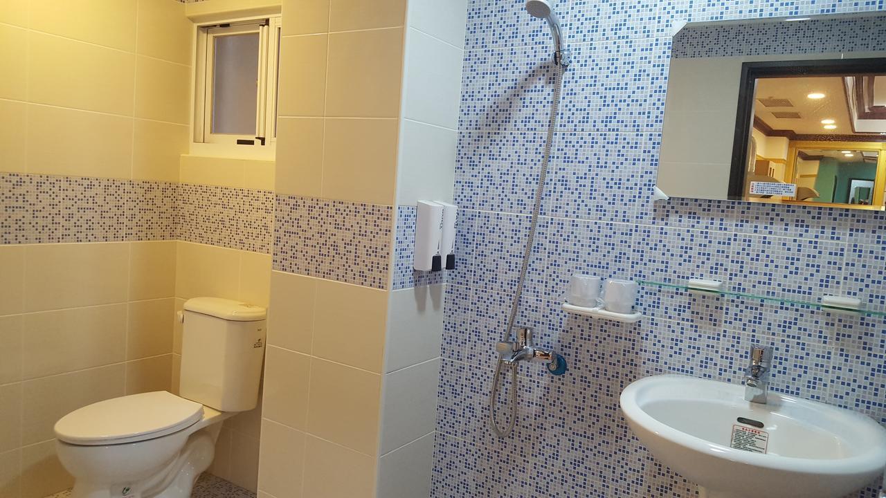 J. Home Kao-siung Exteriér fotografie